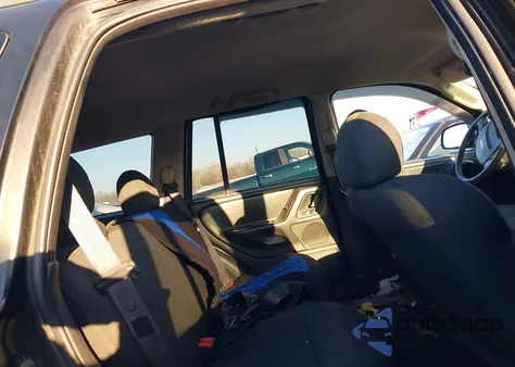 2002 Jeep Grand Cherokee Laredo z USA, uszkodzony, nr VIN 1J4GW48S02C225735